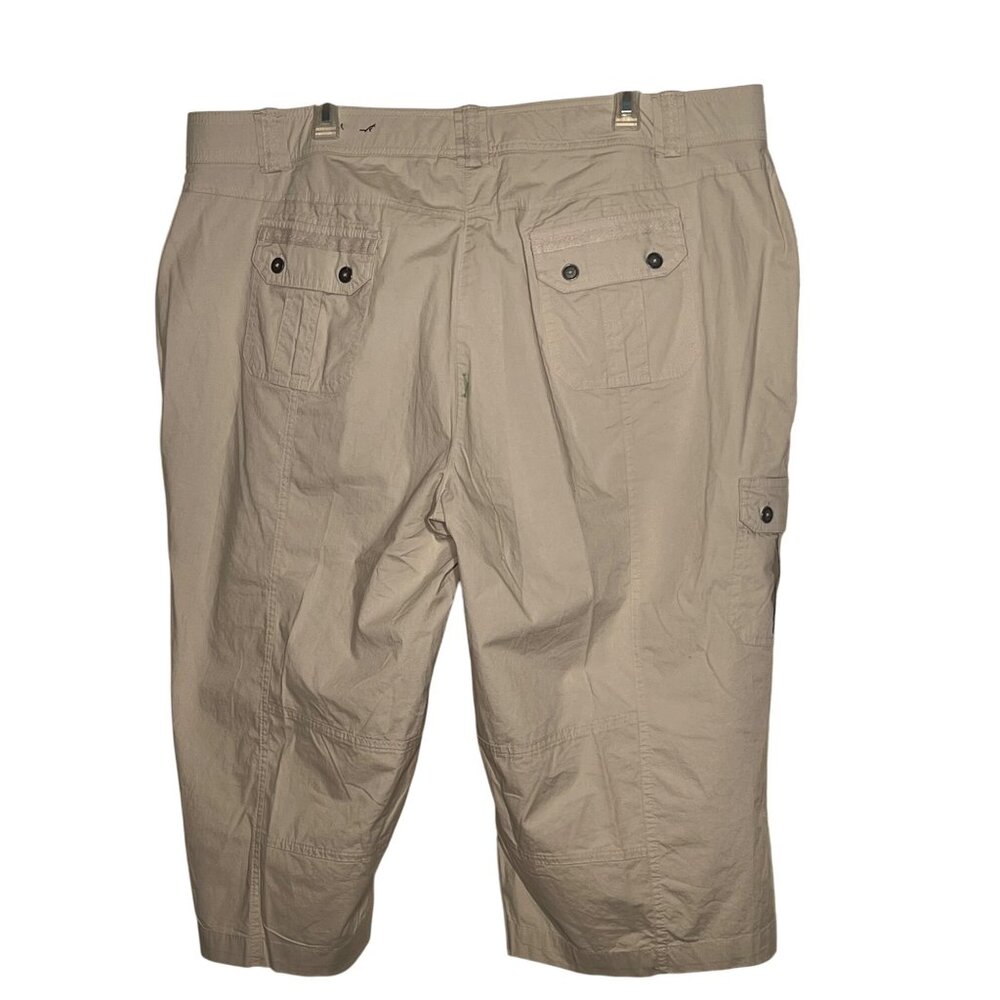 Avenue Womens Beige Cargo Capri Pants 20 Stretch Comfortable Lightweight Casual - Picture 3 of 10
